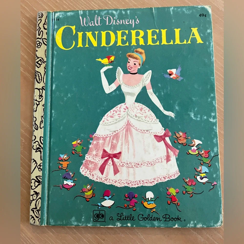 Set of 2 vintage Little Golden Books. - Picture 7 of 8